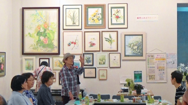 会場景　2016年花の絵画展